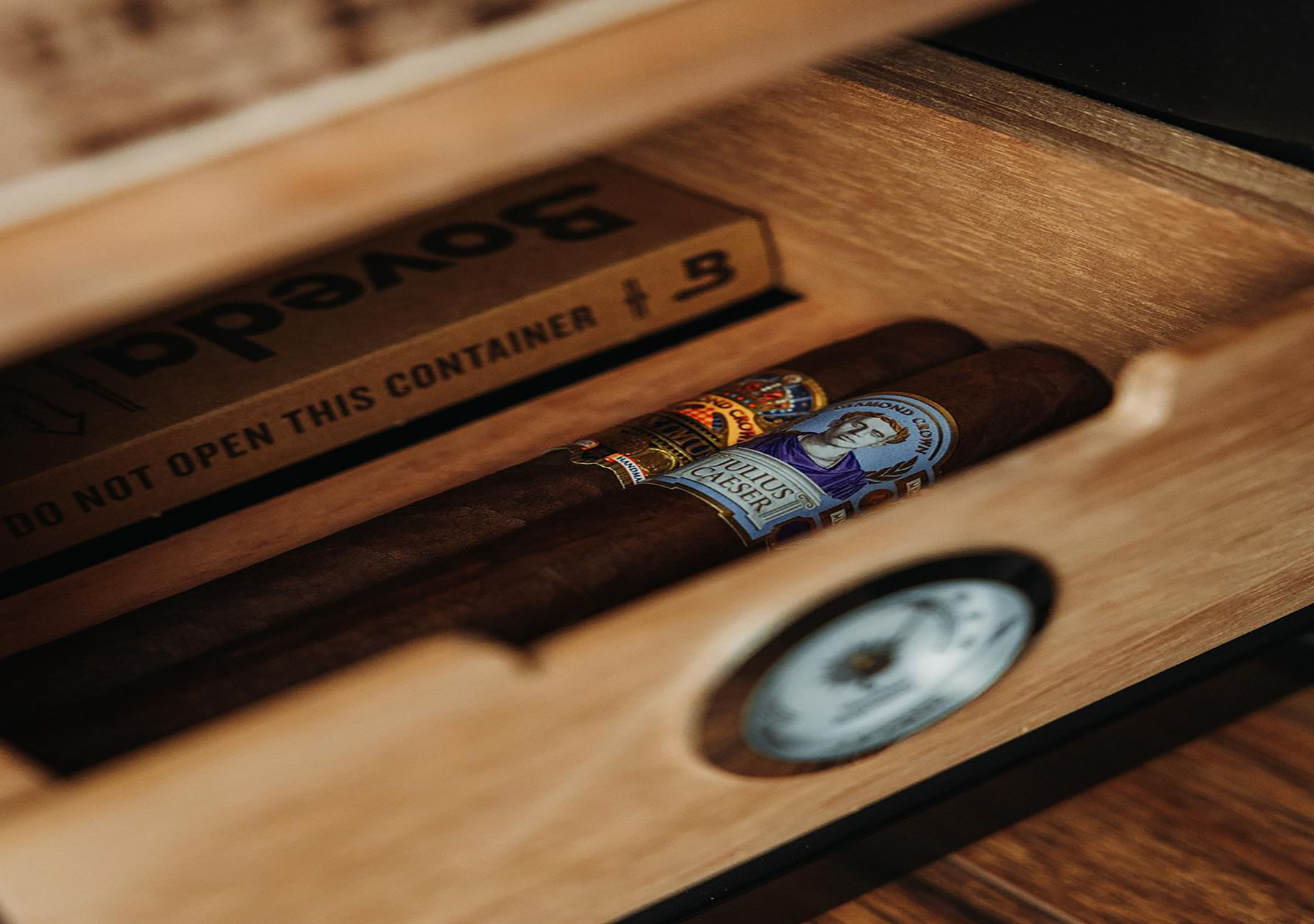 Your Guide to Everything Cigar Humidor